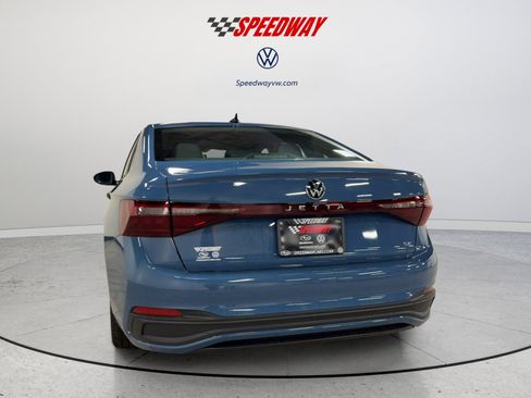 New 2026 Volkswagen Jetta SE FWD image 9