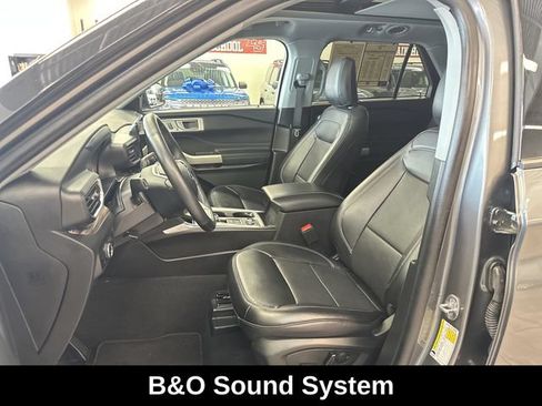 Used 2024 Ford Explorer Limited AWD/4WD image 5