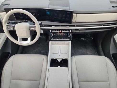 Used 2025 Hyundai Santa Fe SEL image 24