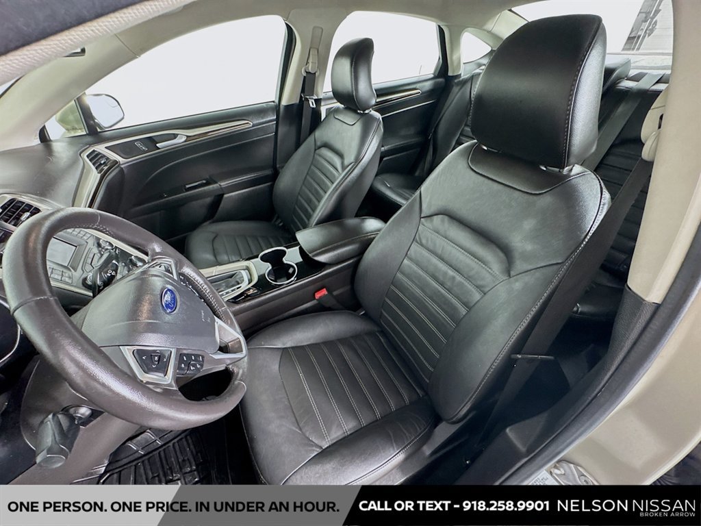 Used 2016 Ford Fusion SE w/ Equipment Group 502A FWD image 20