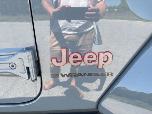 Used 2024 Jeep Wrangler Unlimited Rubicon image 46