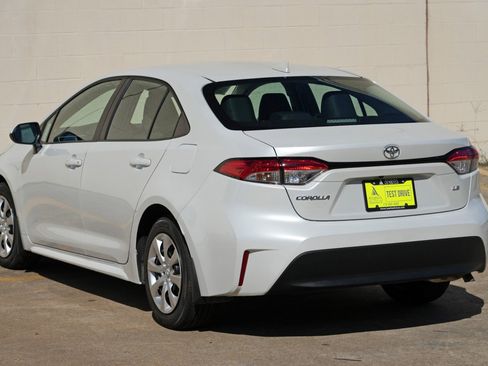 Used 2025 Toyota Corolla LE FWD image 46