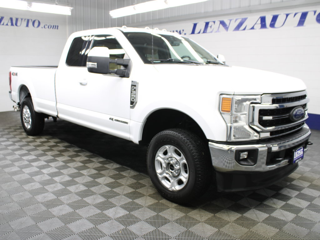 Used 2022 Ford F350 Lariat w/ Lariat Value Package AWD/4WD image 3