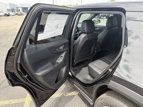 New 2026 Chevrolet Equinox LT w/ Convenience Package II AWD/4WD image 24