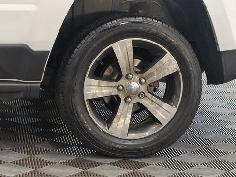 Used 2016 Jeep Patriot High Altitude AWD/4WD image 37