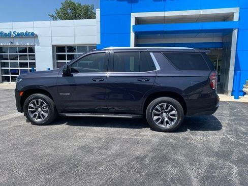 Used 2022 Chevrolet Tahoe LT w/ Luxury Package AWD/4WD image 2