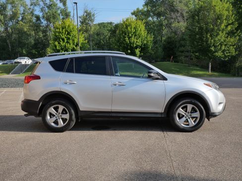 Used 2015 Toyota RAV4 XLE FWD image 8