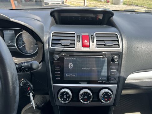 Used 2016 Subaru Crosstrek 2.0i Premium image 11