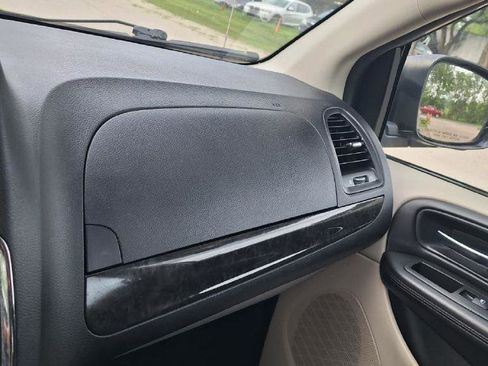 Used 2013 Dodge Grand Caravan American Value Package FWD image 5