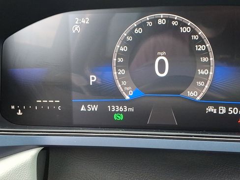 Certified 2023 Volkswagen Taos SE w/ Black Wheel Package FWD image 19