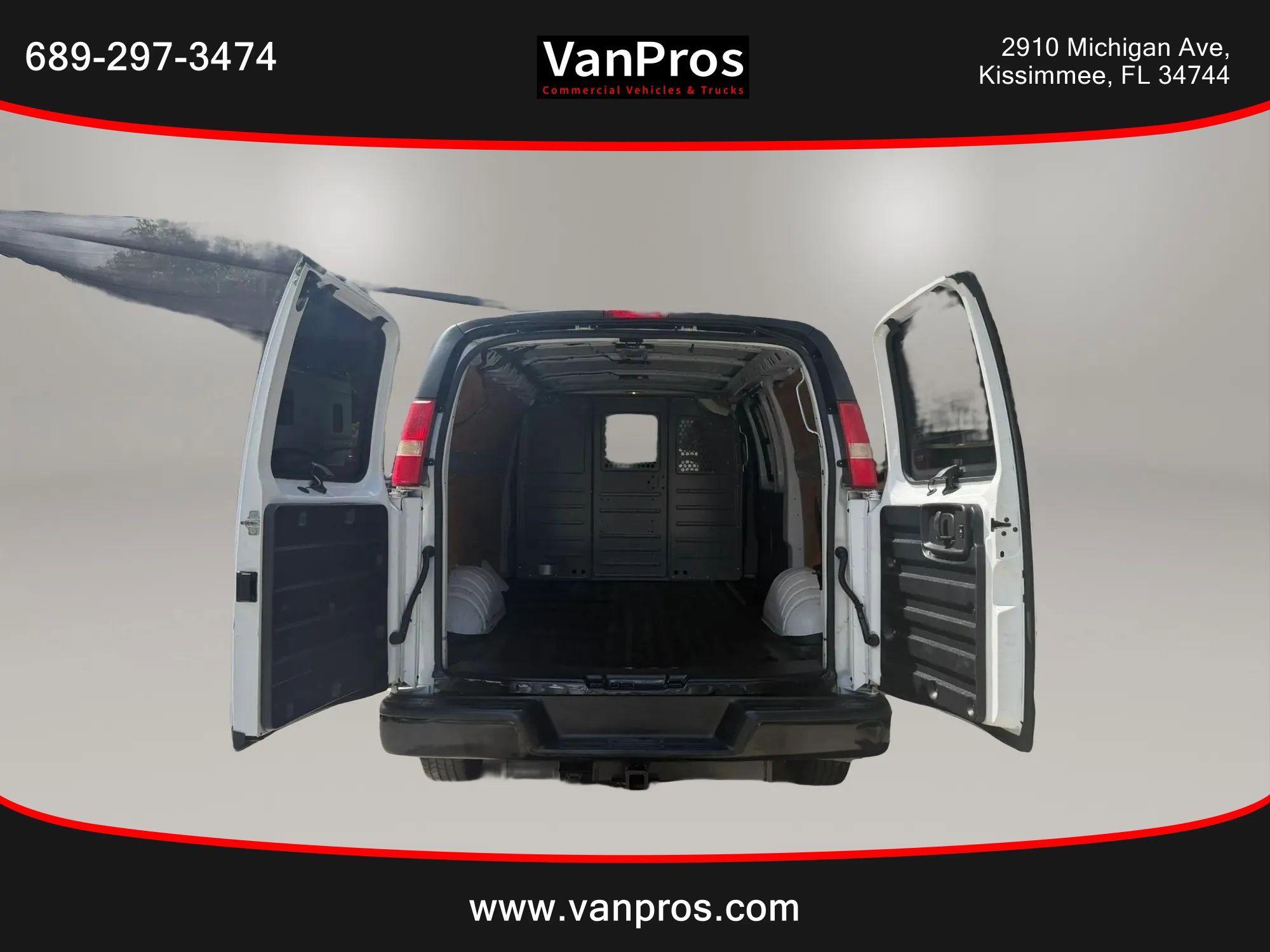 Used 2015 Chevrolet Express 2500 RWD image 12