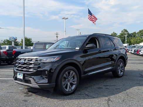 New 2025 Ford Explorer Active w/ Active Comfort Package image 5