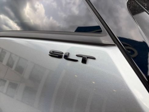 Used 2024 GMC Terrain SLT w/ Elevation Edition AWD/4WD image 6
