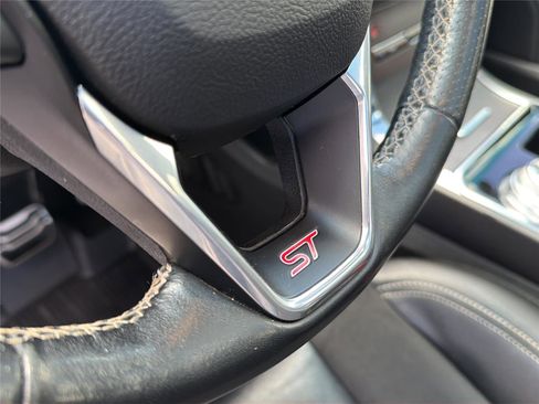 Used 2020 Ford Edge ST w/ Cold Weather Package AWD/4WD image 31