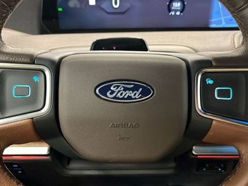 Used 2025 Ford Expedition Max King Ranch AWD/4WD image 16