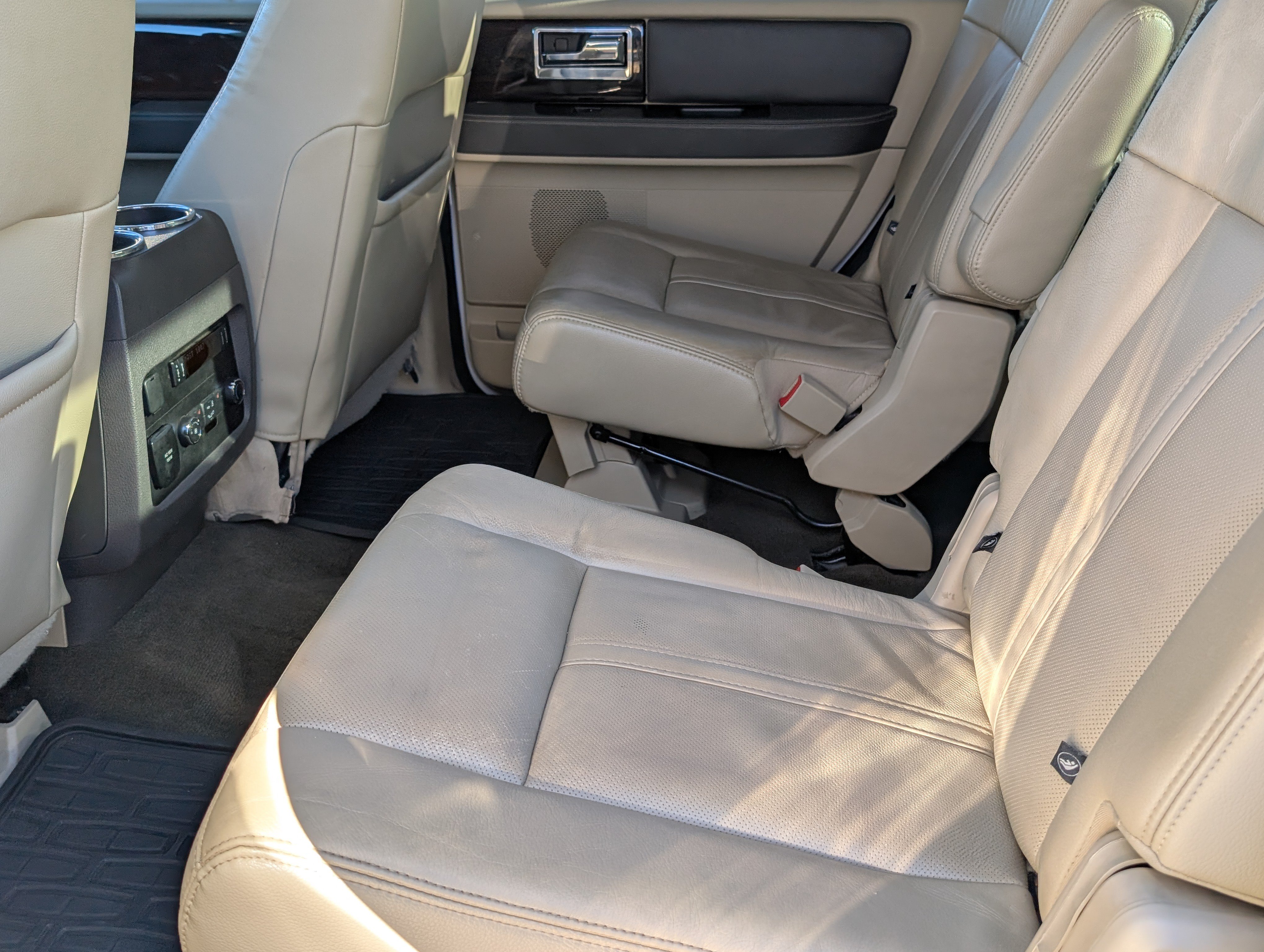 Used 2017 Lincoln Navigator Reserve AWD/4WD image 11