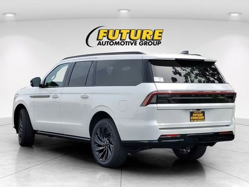 New 2026 Lincoln Navigator L Reserve AWD/4WD image 5