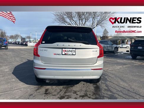 Used 2024 Volvo XC90 B5 Plus image 8