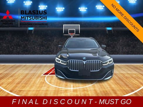 Used 2021 BMW 750i xDrive w/ Executive Package image 9