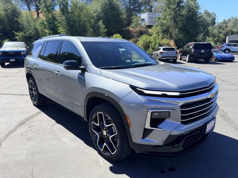 New 2026 Chevrolet Traverse High Country AWD/4WD image 3