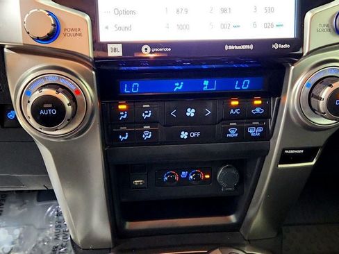 Used 2023 Toyota 4Runner Limited AWD/4WD image 19