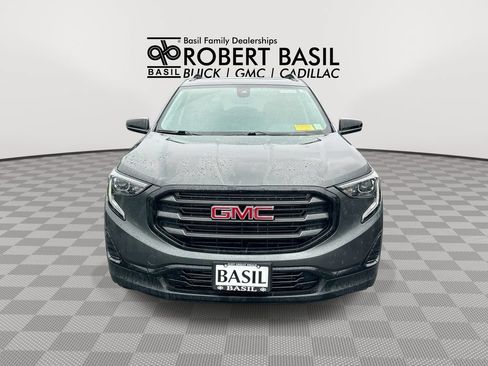 Used 2020 GMC Terrain SLE w/ Driver Convenience Package AWD/4WD image 3