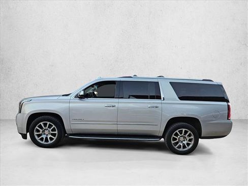 Used 2019 GMC Yukon XL Denali image 8