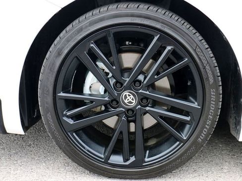 Used 2026 Toyota Camry XLE w/ Convenience Package image 10