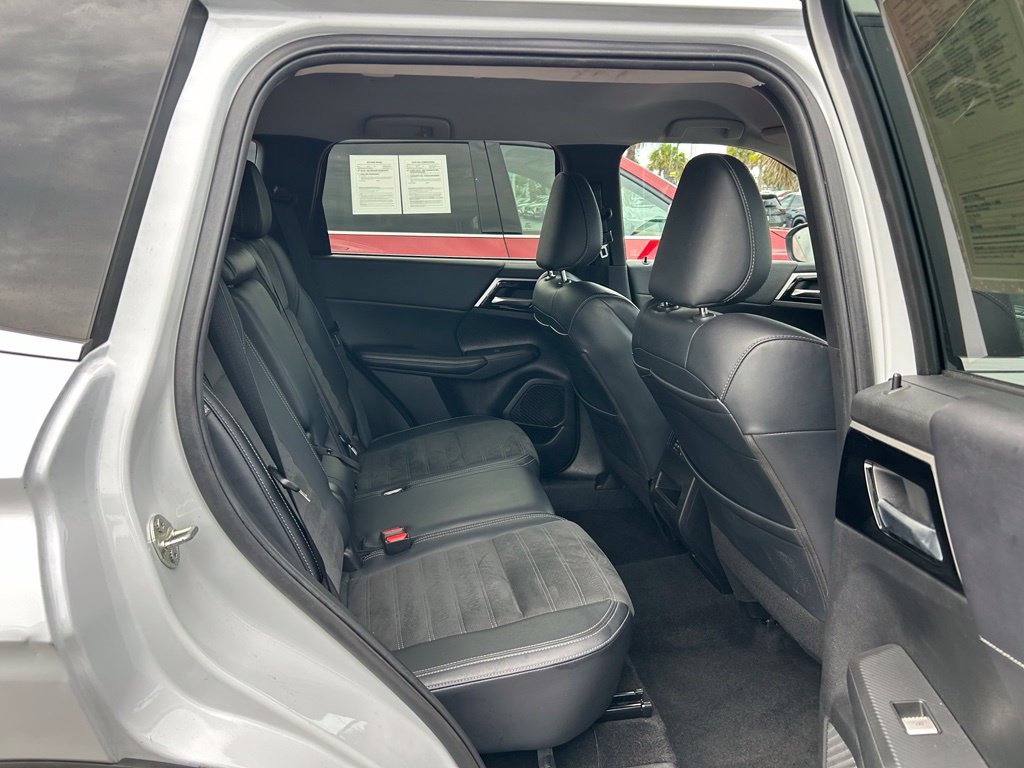 Used 2024 Mitsubishi Outlander SE AWD/4WD image 42