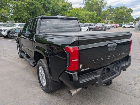 Certified 2024 Toyota Tacoma SR5 AWD/4WD image 5