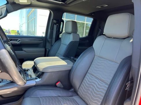 Used 2024 Chevrolet Silverado 1500 ZR2 w/ Technology Package AWD/4WD image 13