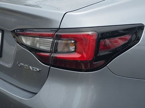 Used 2025 Subaru Legacy Premium AWD/4WD image 10