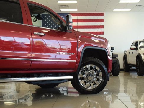 Used 2018 GMC Sierra 2500 Denali w/ Duramax Plus Package AWD/4WD image 39