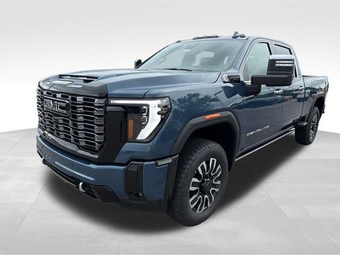 New 2026 GMC Sierra 2500 Denali Ultimate AWD/4WD image 3