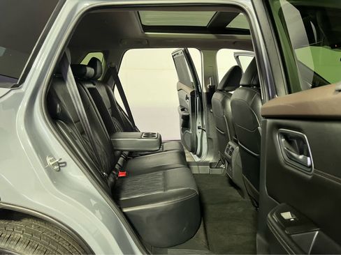 Used 2023 Nissan Rogue Platinum image 28