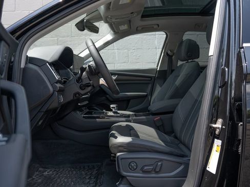 Used 2023 Audi Q5 2.0T Premium Plus AWD/4WD image 17