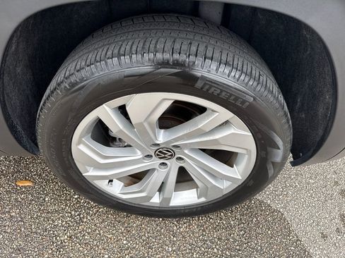 Used 2023 Volkswagen Atlas SE w/ Panoramic Sunroof Package image 13