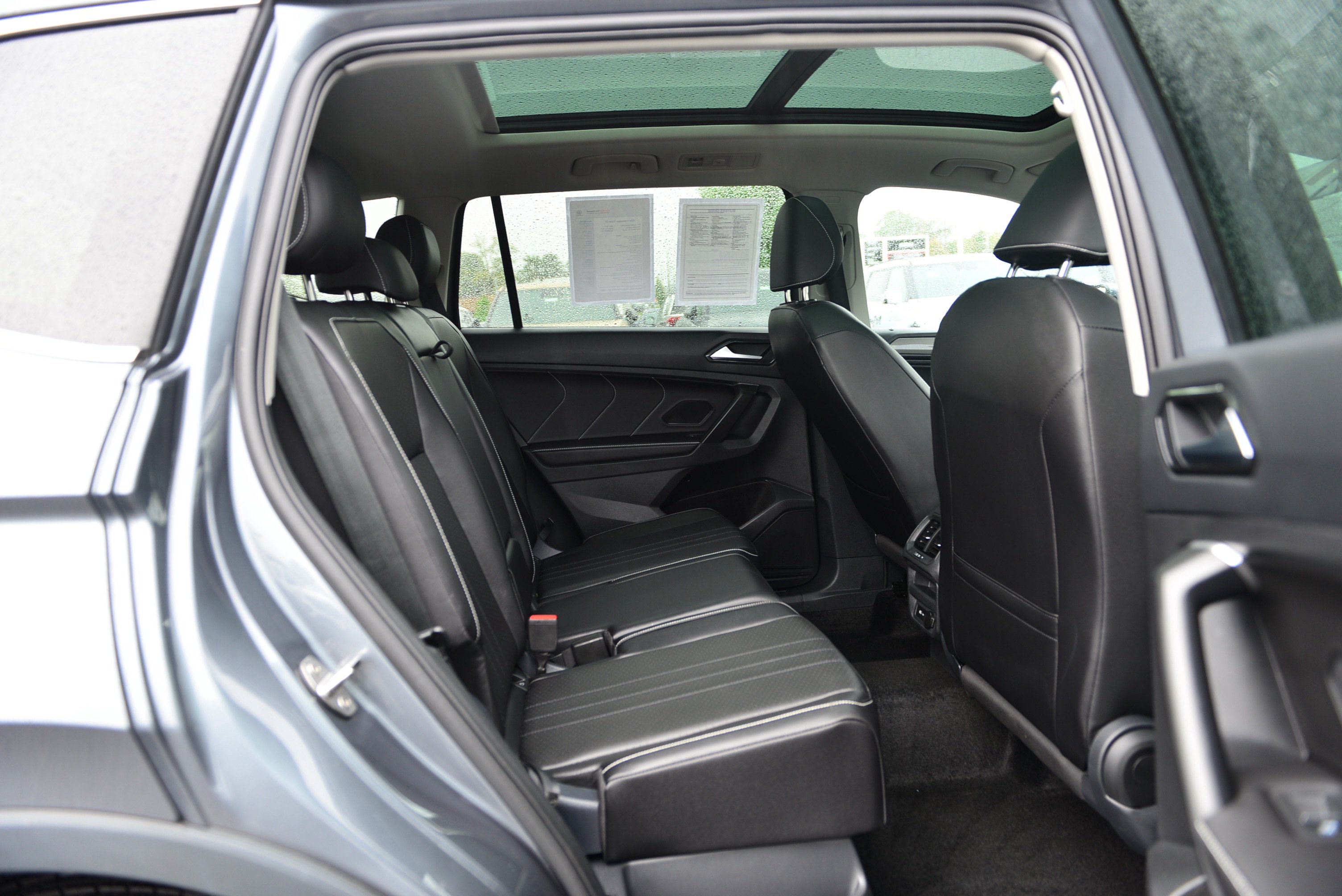 Certified 2024 Volkswagen Tiguan SE AWD/4WD image 18