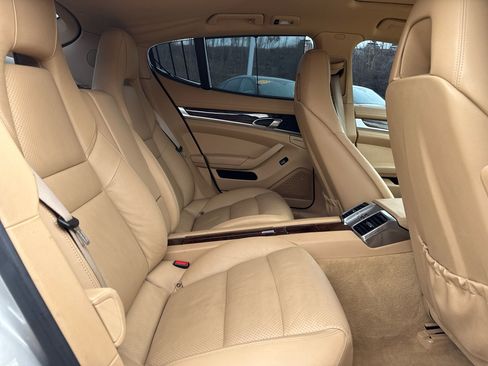 Used 2012 Porsche Panamera S image 31