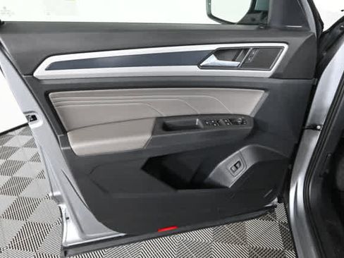 Certified 2023 Volkswagen Atlas Cross Sport SEL image 20