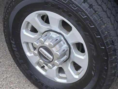 Used 2024 Ford F350 XLT w/ FX4 Off-Road Package image 15