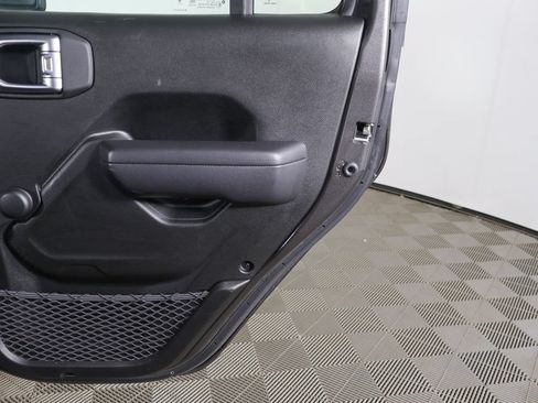 Used 2024 Jeep Wrangler Unlimited Sport AWD/4WD image 19