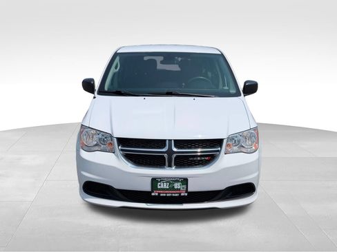 Used 2019 Dodge Grand Caravan SE w/ UConnect Hands-Free Group FWD image 2