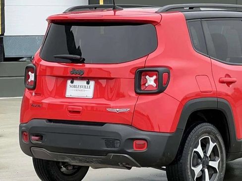 Used 2019 Jeep Renegade Trailhawk w/ Cold Weather Group II AWD/4WD image 8