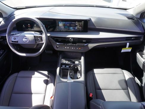 Used 2025 Nissan Murano SV FWD image 11