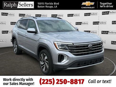 Used 2025 Volkswagen Atlas SE FWD image 1