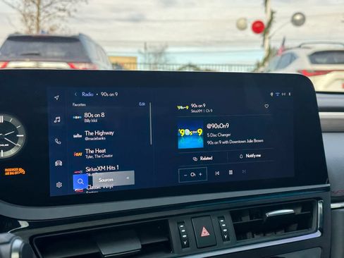 Used 2025 Lexus ES 350 F Sport image 6