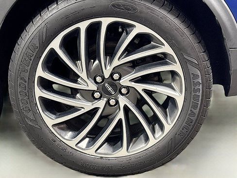 Used 2020 Lincoln Nautilus Reserve w/ Equipment Group 201A AWD/4WD image 33