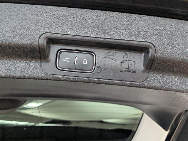 Certified 2025 Ford Explorer Active AWD/4WD image 21