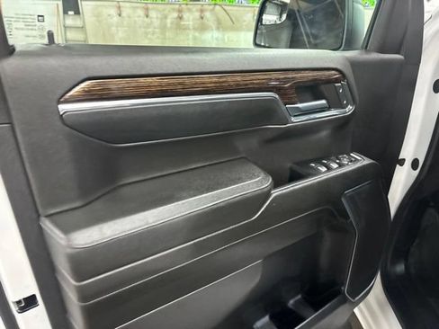 Used 2024 GMC Sierra 1500 Elevation AWD/4WD image 8